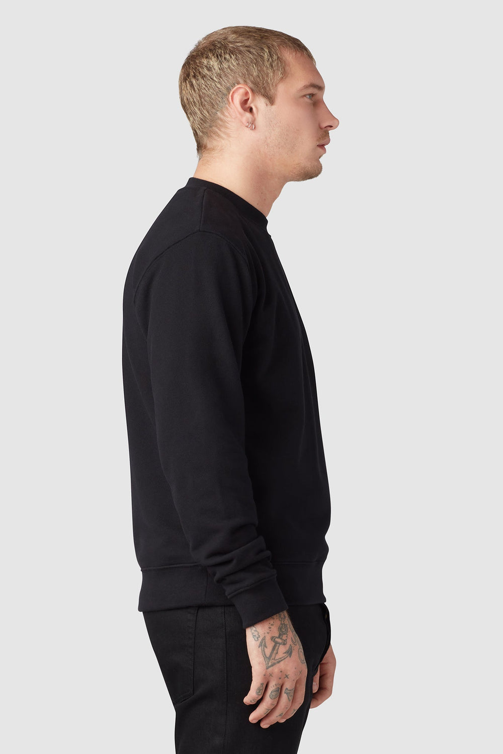CLASSIC CREWNECK SWEATSHIRT / BLACK
