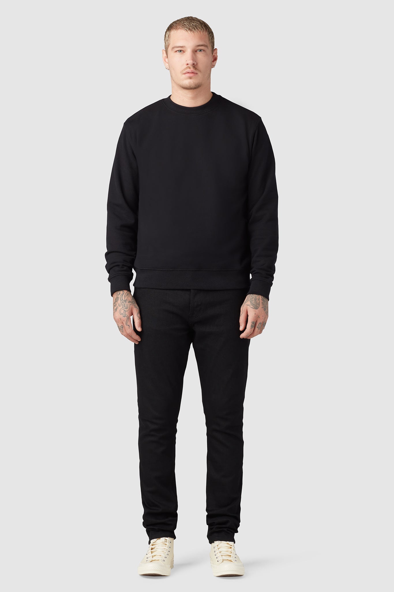 CLASSIC CREWNECK SWEATSHIRT / BLACK